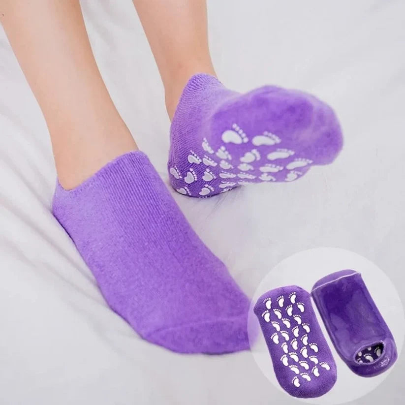 MOISTURIZING SPA GEL SOCKS – Infused Foot Treatment & Heel Repair Booties